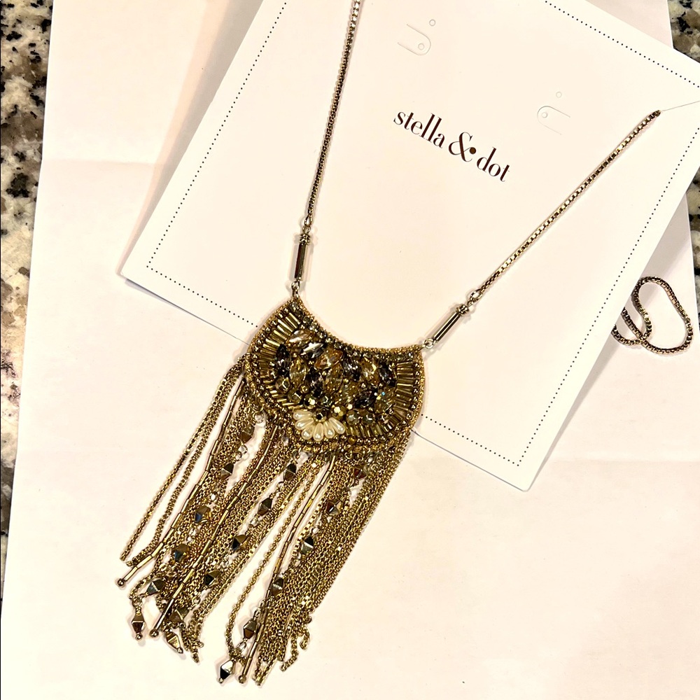 Stella & Dot Analena Pendant  Brand New In Original Box RV $98
